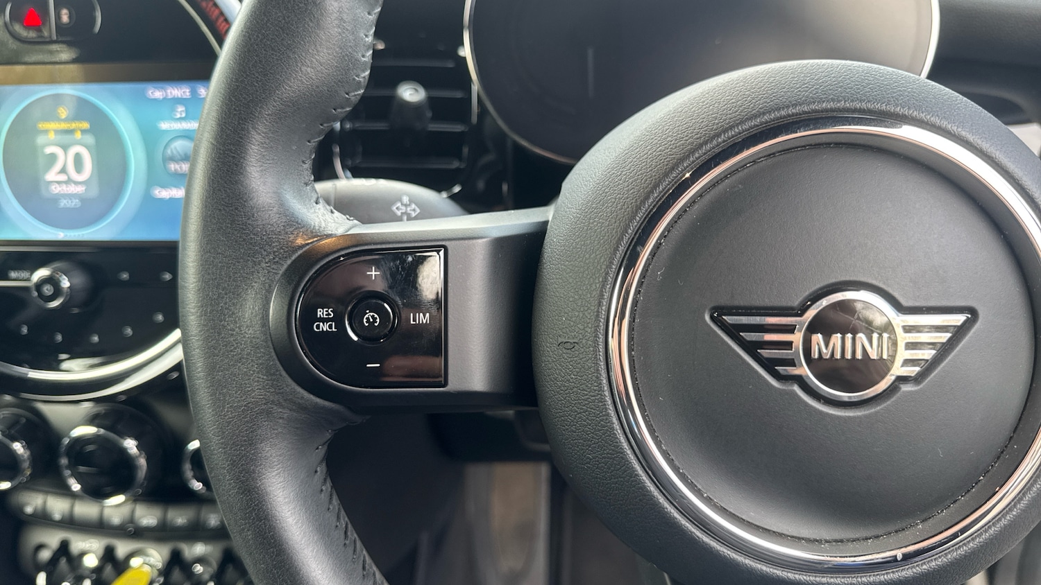Used MINI Hatch 2022 for sale - 76330359: Photo 17