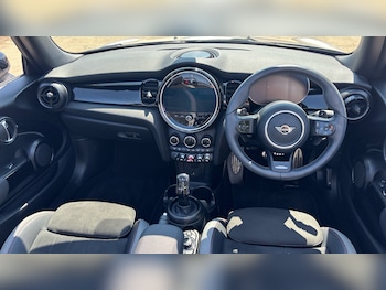 Used MINI Convertible 2024 for sale - 79173248: Photo