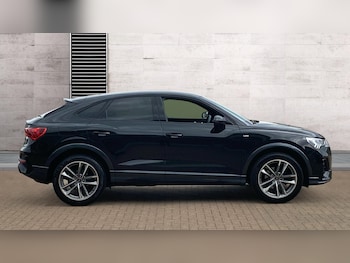 Used Audi Q3 2021 for sale - 75821582: Photo