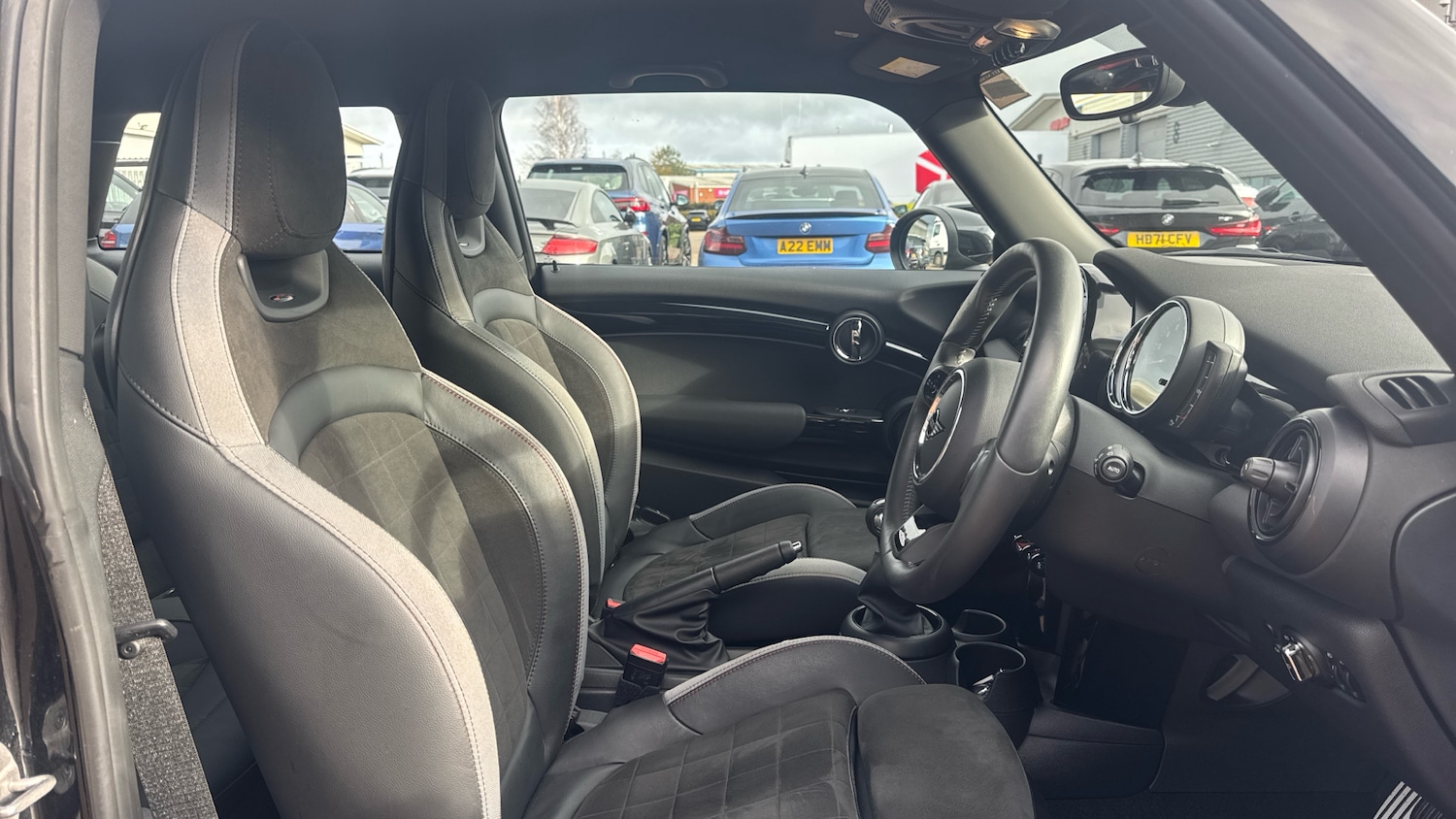 Used MINI Hatch 2022 for sale - 76461225: Photo 11