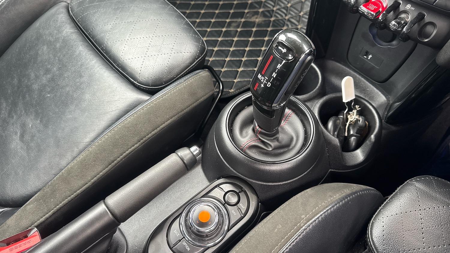 Used MINI Hatch 2019 for sale - 76322505: Photo 10