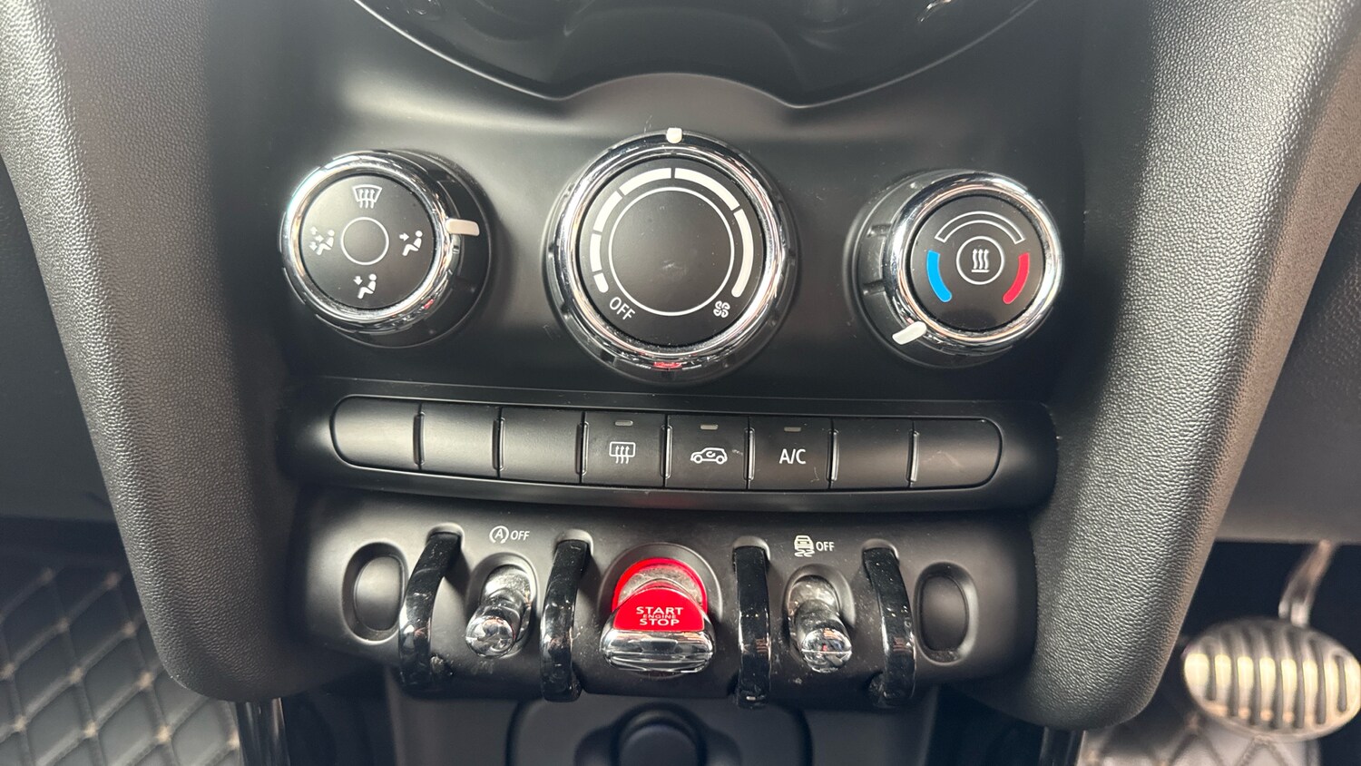 Used MINI Hatch 2019 for sale - 76322505: Photo 28