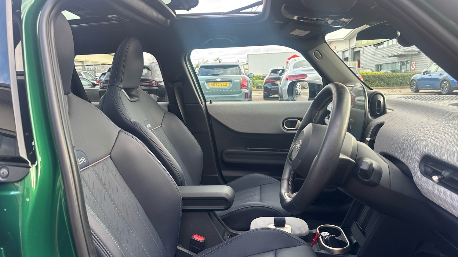 Used MINI Cooper 2025 for sale - 76476368: Photo 11