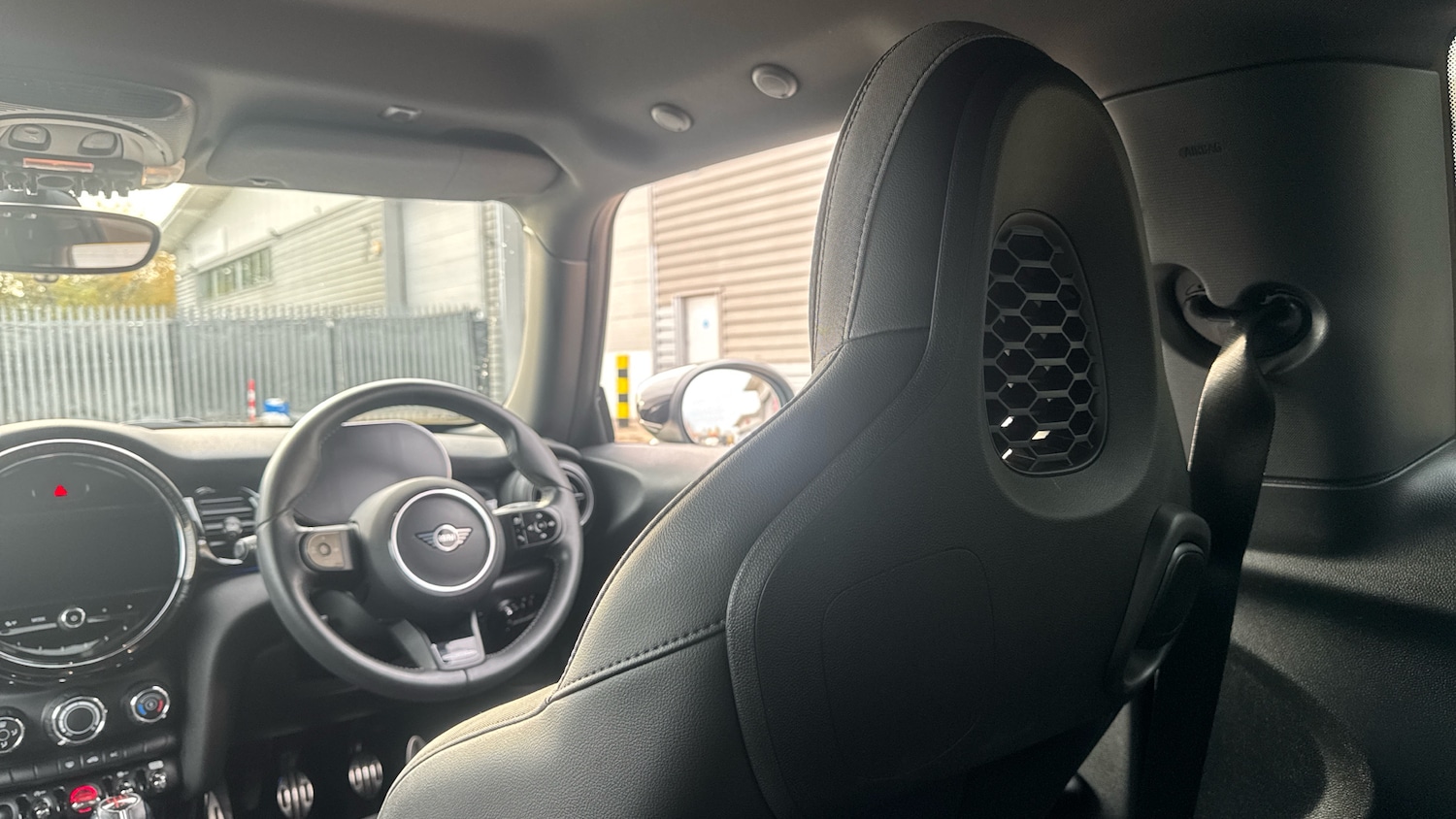 Used MINI Hatch 2022 for sale - 76504381: Photo 27