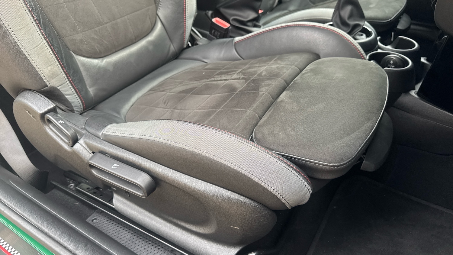 Used MINI Hatch 2022 for sale - 76504381: Photo 39