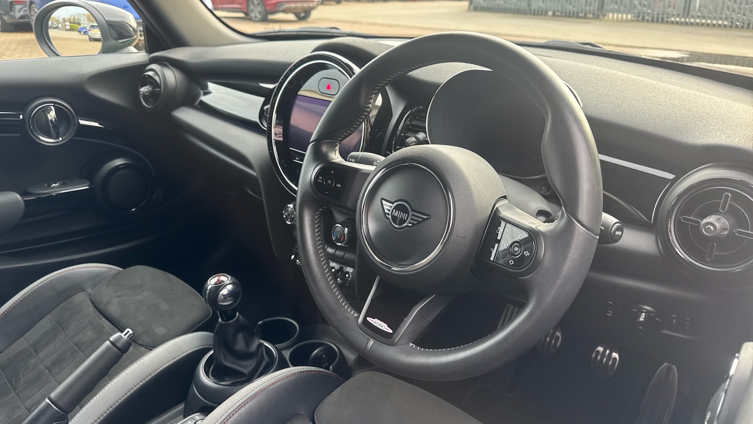 Used MINI Hatch 2022 for sale - 76504381: Photo 6