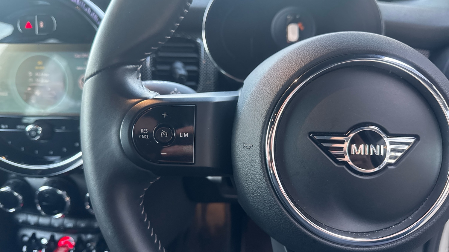 Used MINI Hatch 2024 for sale - 76968339: Photo 17