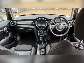 Used MINI Hatch 2018 for sale - 78788371: Photo