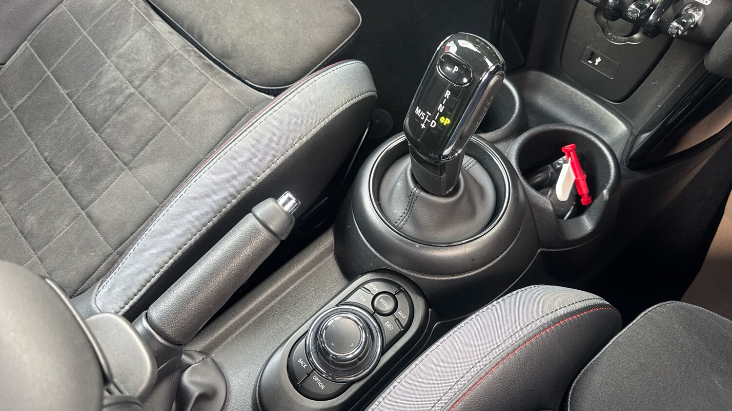 Used MINI Hatch 2023 for sale - 77589701: Photo 10