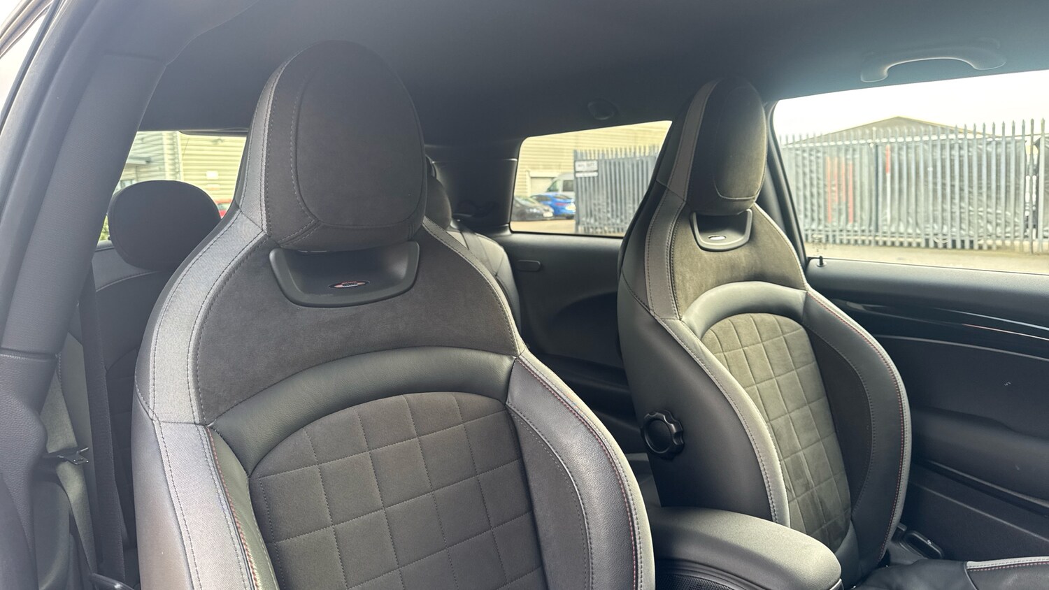 Used MINI Hatch 2023 for sale - 77589701: Photo 30