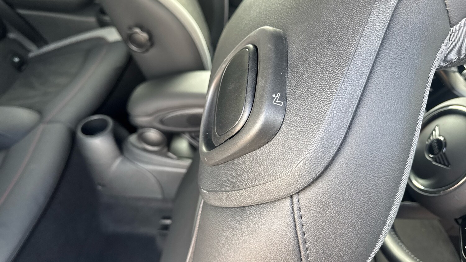 Used MINI Hatch 2023 for sale - 77589701: Photo 32