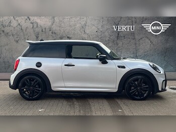 Used MINI Hatch 2023 for sale - 77589701: Photo