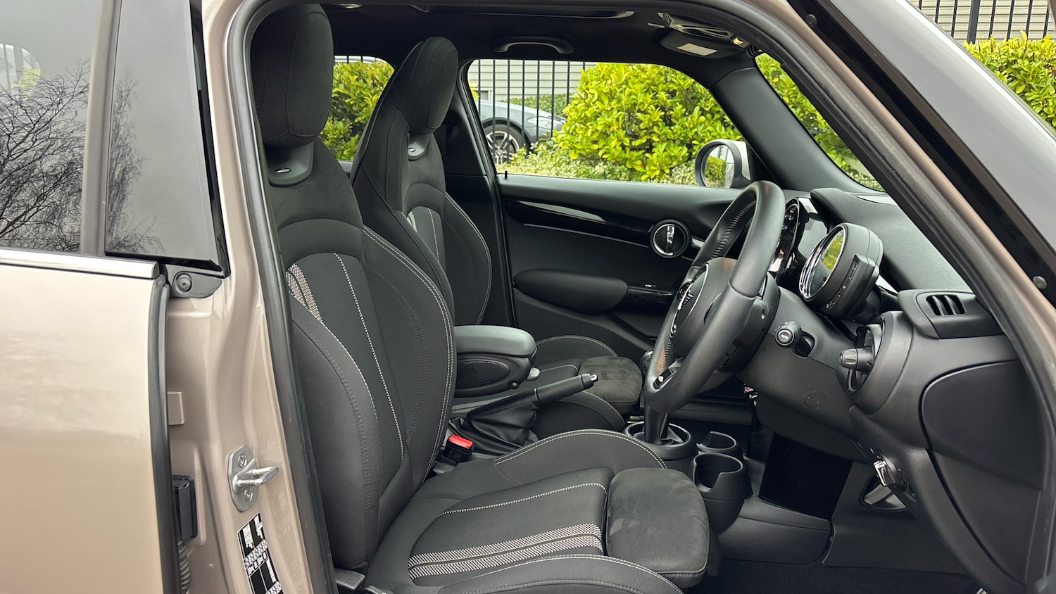 Used MINI Hatch 2022 for sale - 77044612: Photo 11