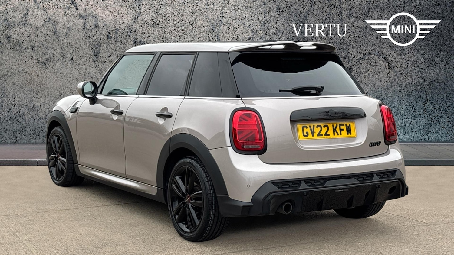 Used MINI Hatch 2022 for sale - 77044612: Photo 2