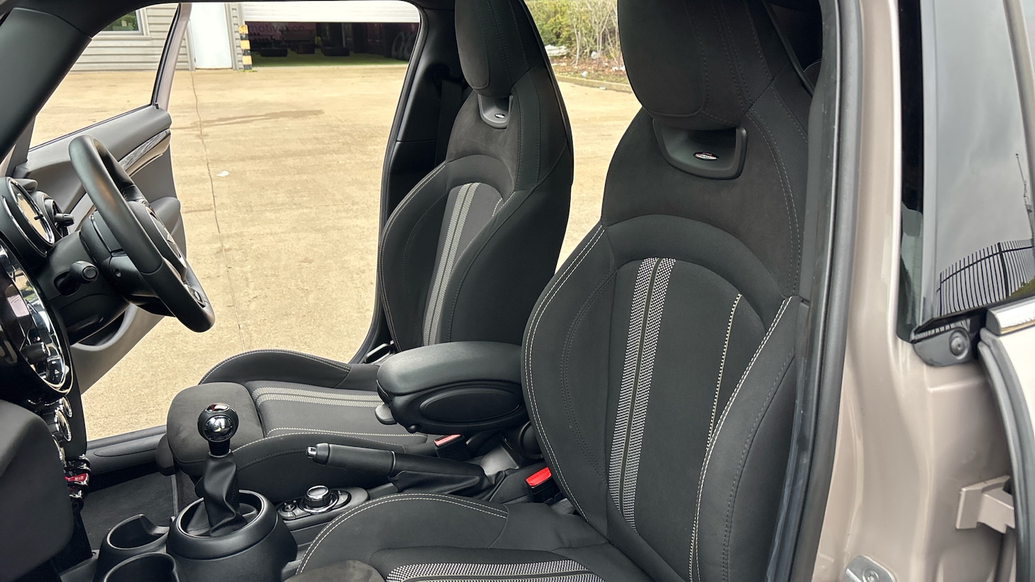 Used MINI Hatch 2022 for sale - 77044612: Photo 42