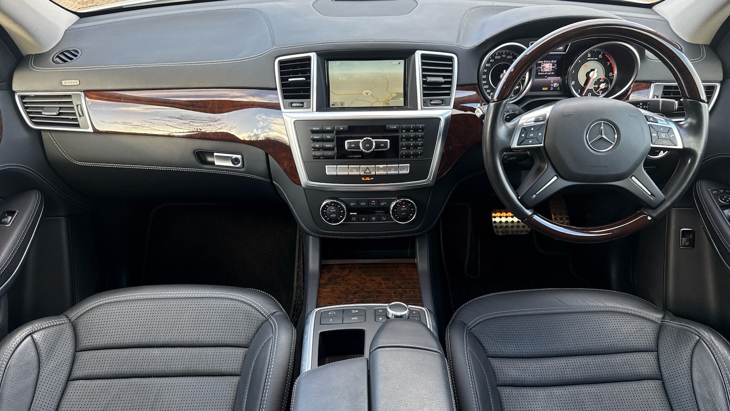 Used Mercedes-Benz GL Class 2015 for sale - 76725791: Photo 18