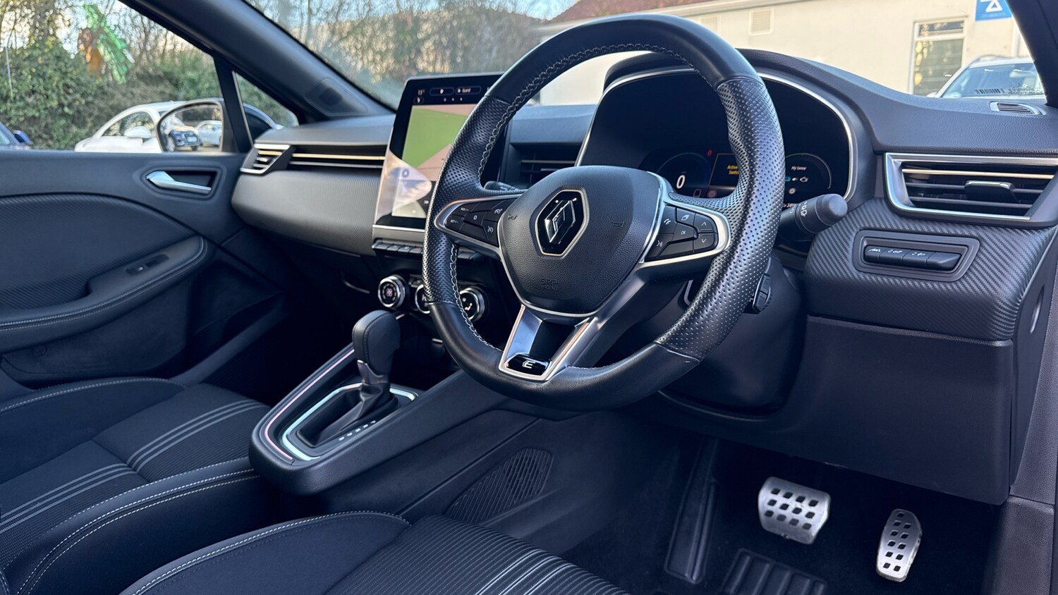 Used Renault Clio 2023 for sale - 76770144: Photo 9