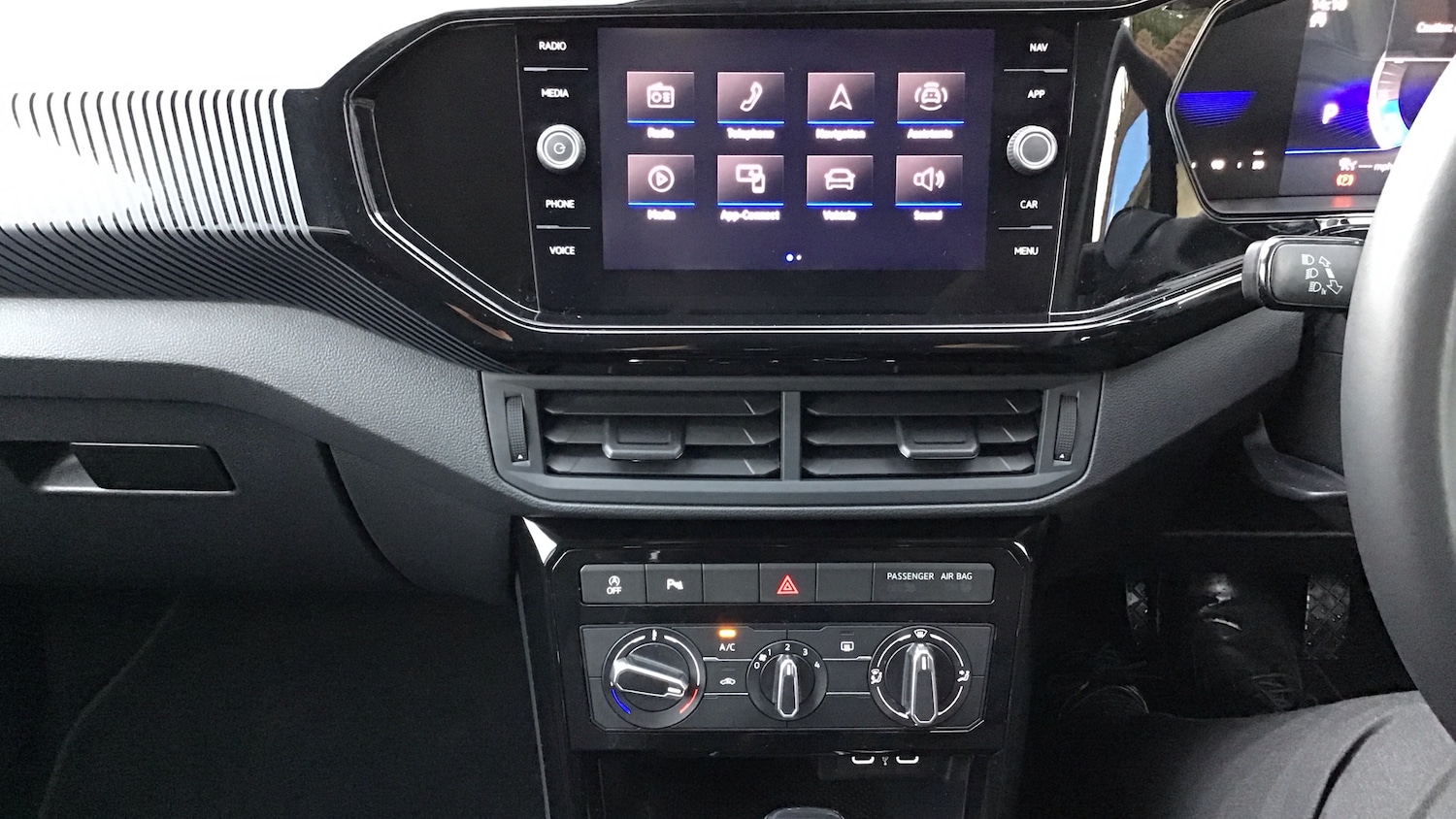 Used Volkswagen T-Cross 2023 for sale - 77409402: Photo 9