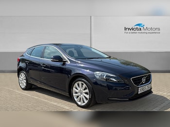 Used Volvo V40 2015 for sale - 79104928: Photo