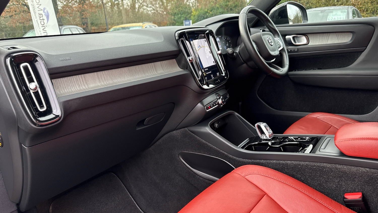 Used Volvo XC40 2021 for sale - 76821503: Photo 10