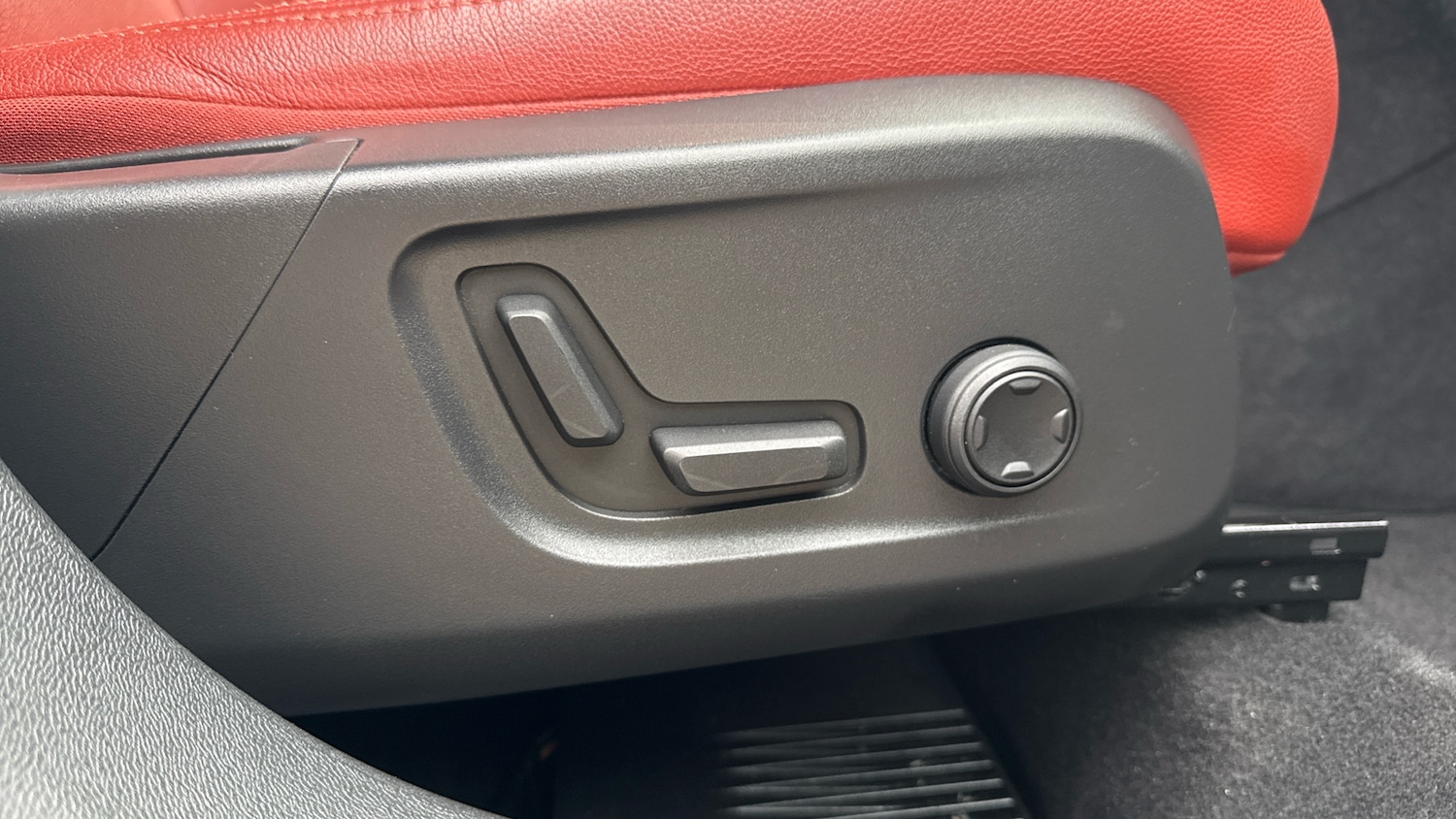 Used Volvo XC40 2021 for sale - 76821503: Photo 24