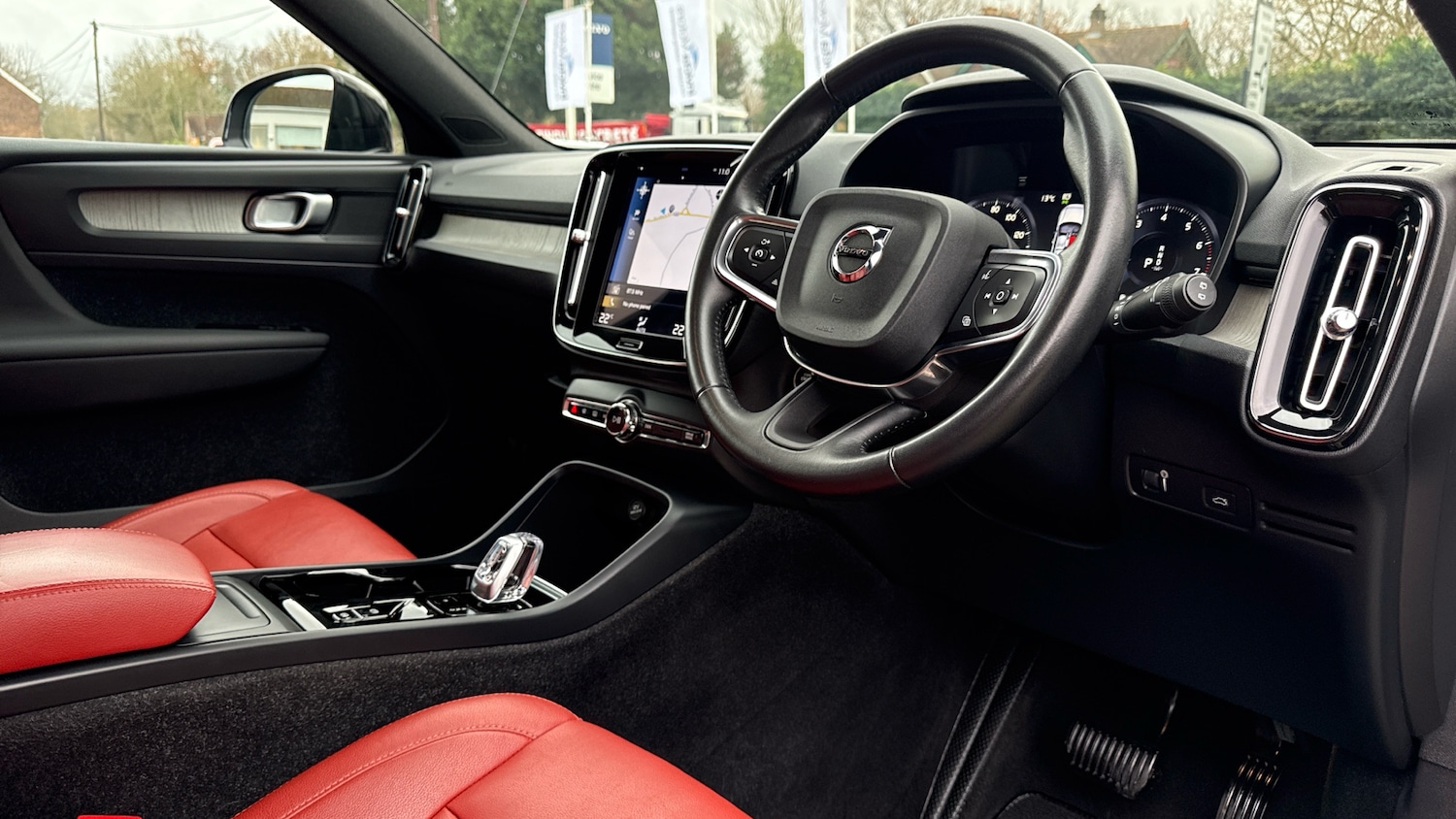 Used Volvo XC40 2021 for sale - 76821503: Photo 9