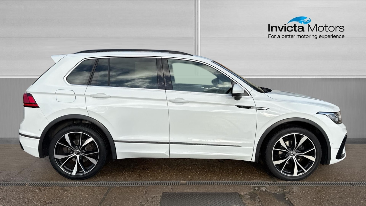 Used Volkswagen Tiguan for sale - 77735631: Photo 2
