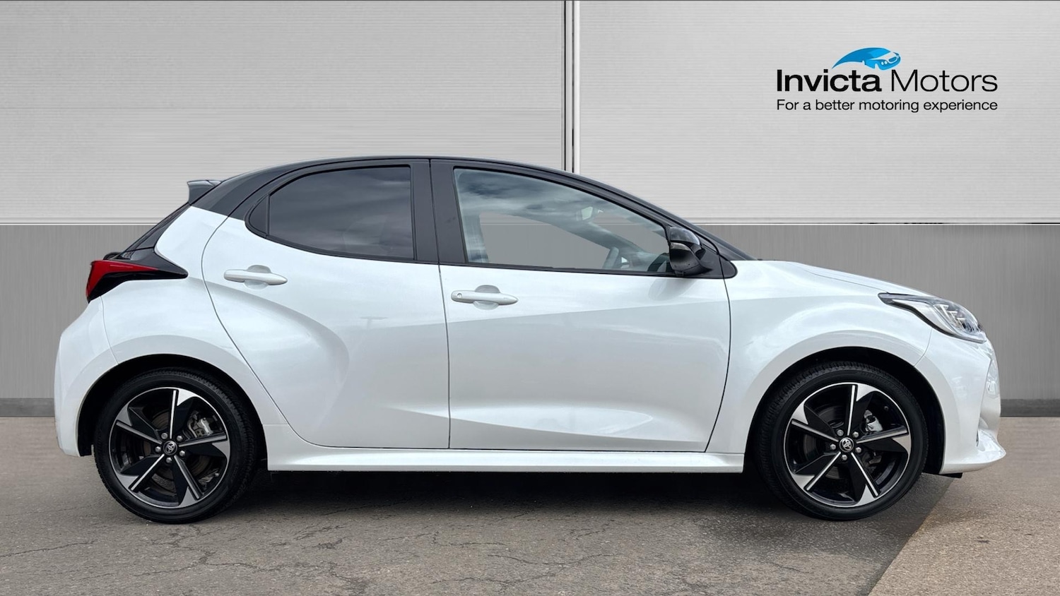 Used Toyota Yaris 2024 for sale - 78145926: Photo 2