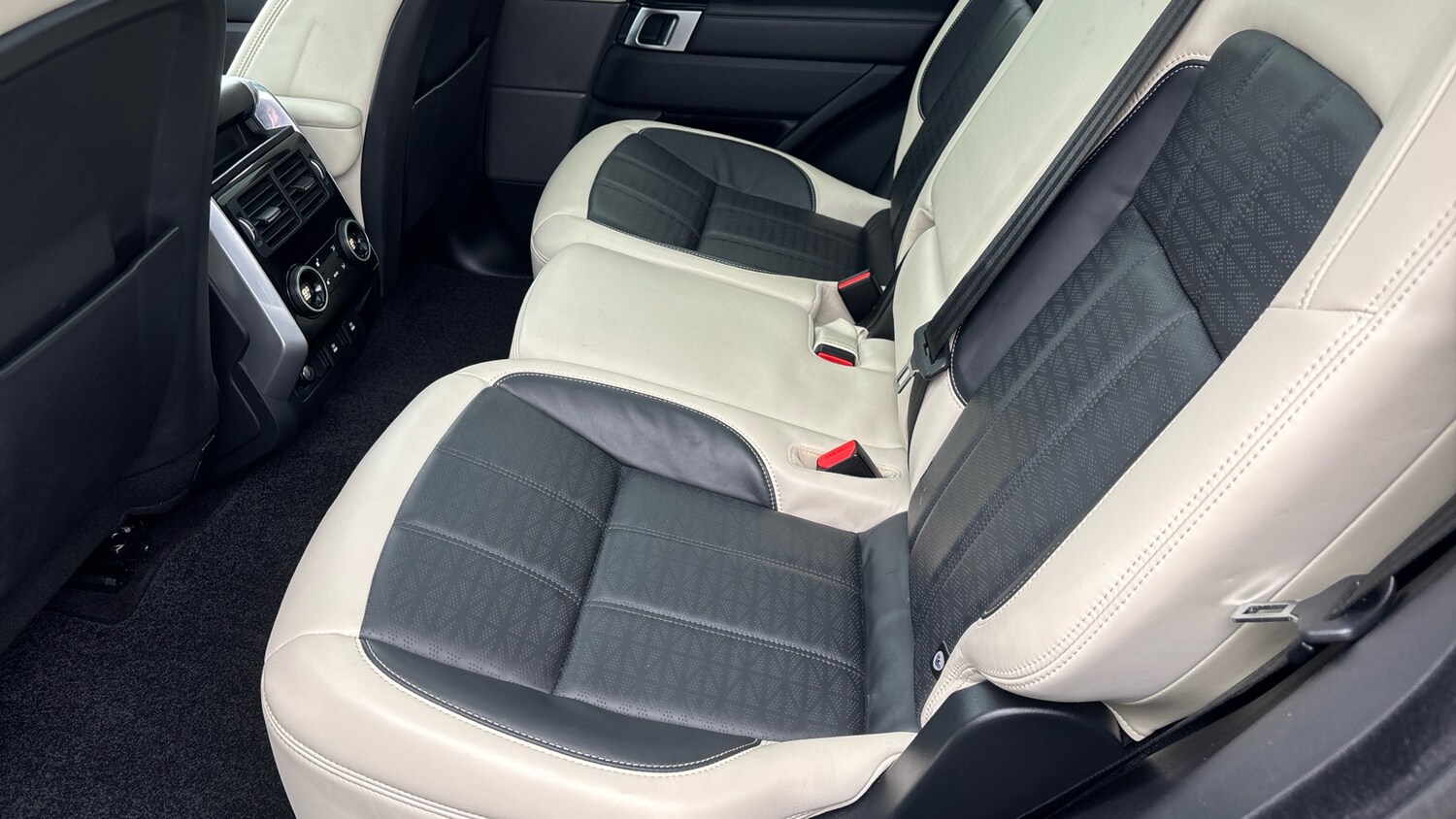 Used Land Rover Range Rover Sport 2020 for sale - 77329024: Photo 14