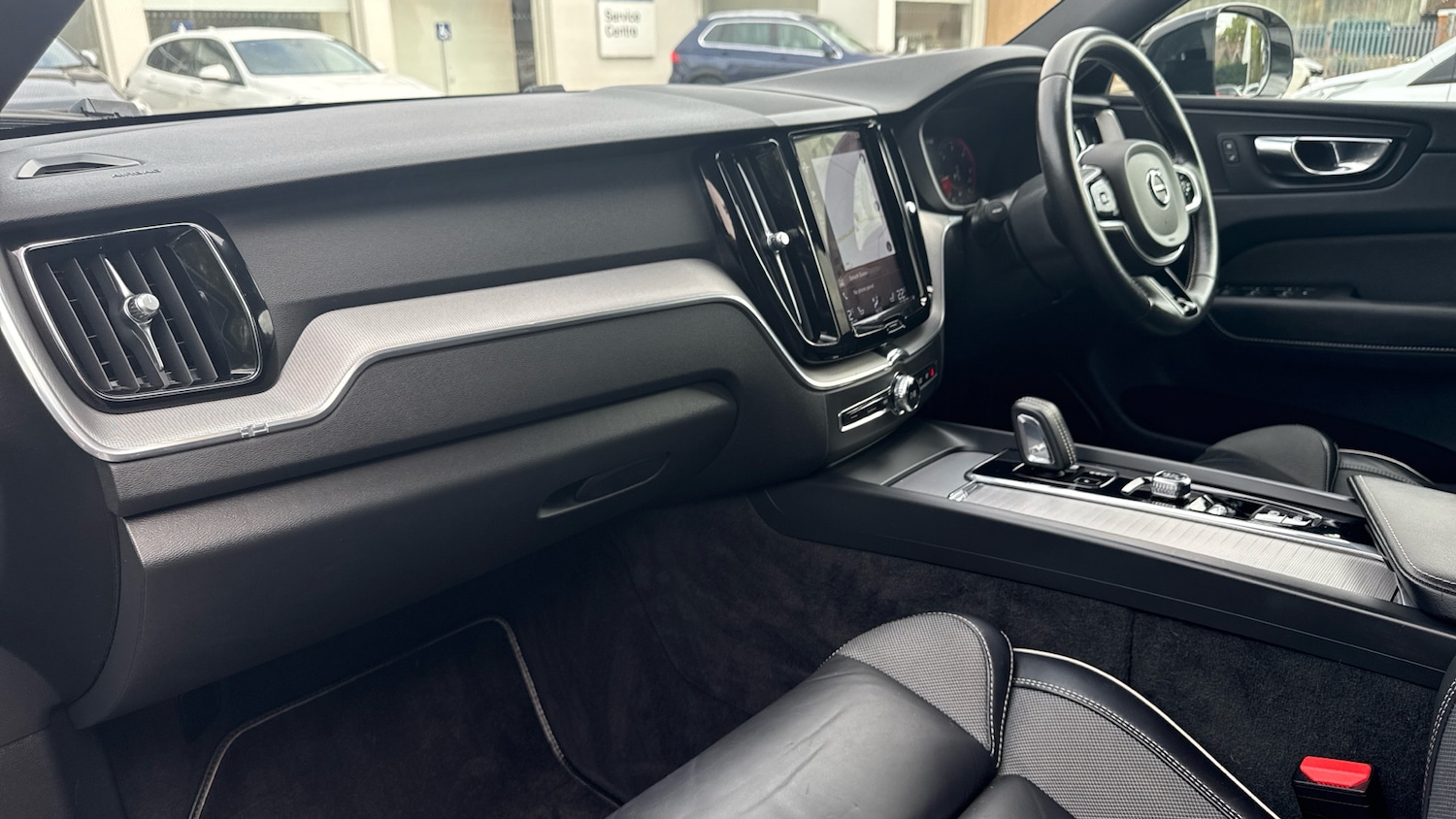 Used Volvo XC60 2021 for sale - 76186962: Photo 3