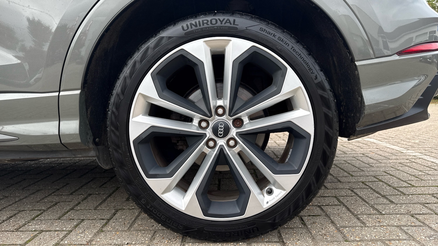 Used Audi Q3 2019 for sale - 76257897: Photo 18