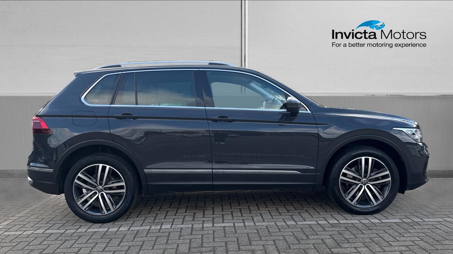 Used Volkswagen Tiguan 2023 for sale - 76281310: Photo 2