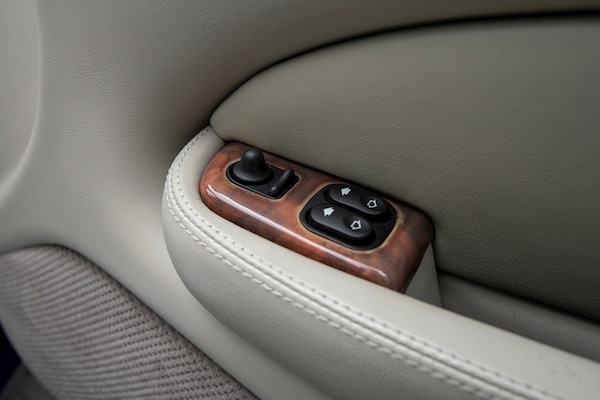 Used Jaguar XKR 2001 for sale - 75398161: Photo 12