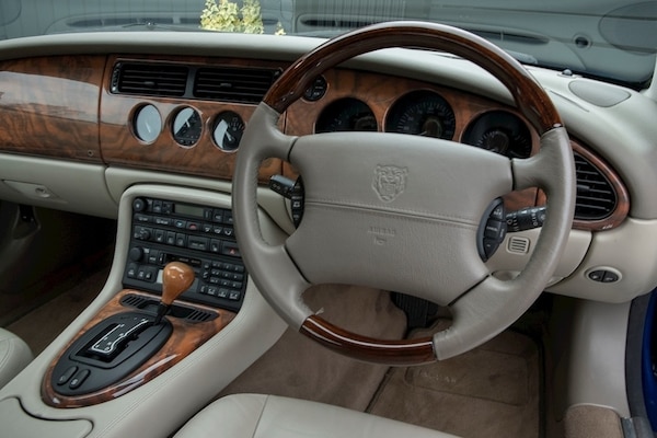 Used Jaguar XKR 2001 for sale - 75398161: Photo 15