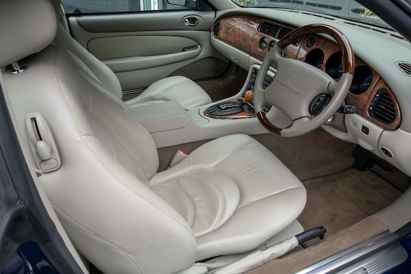 Used Jaguar XKR 2001 for sale - 75398161: Photo 17