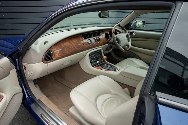 Used Jaguar XKR 2001 for sale - 75398161: Photo 19