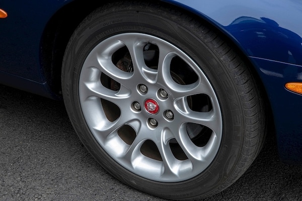 Used Jaguar XKR 2001 for sale - 75398161: Photo 22