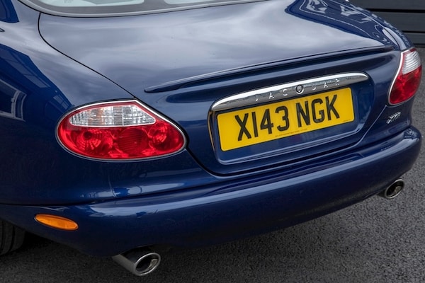 Used Jaguar XKR 2001 for sale - 75398161: Photo 24