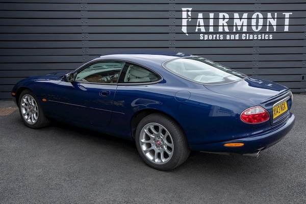Used Jaguar XKR 2001 for sale - 75398161: Photo 4