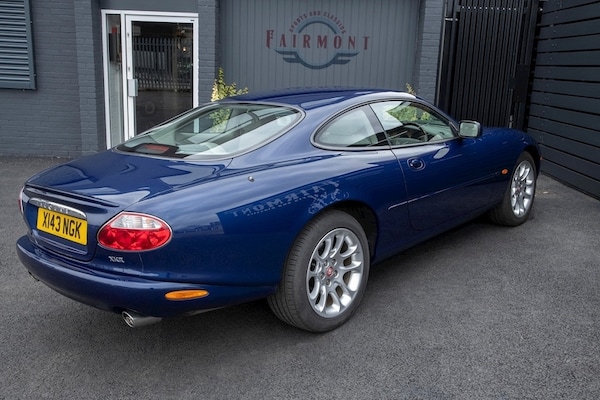 Used Jaguar XKR 2001 for sale - 75398161: Photo 6