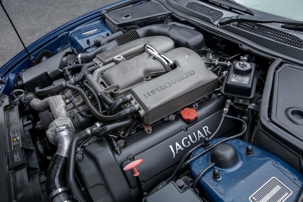 Used Jaguar XKR 2001 for sale - 75398161: Photo 9