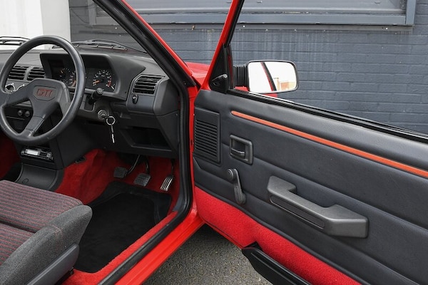 Used Peugeot 205 1988 for sale - 74580419: Photo 31