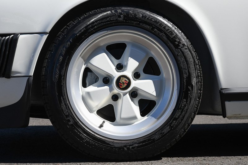 Used Porsche 911 for sale - 76768813: Photo 24