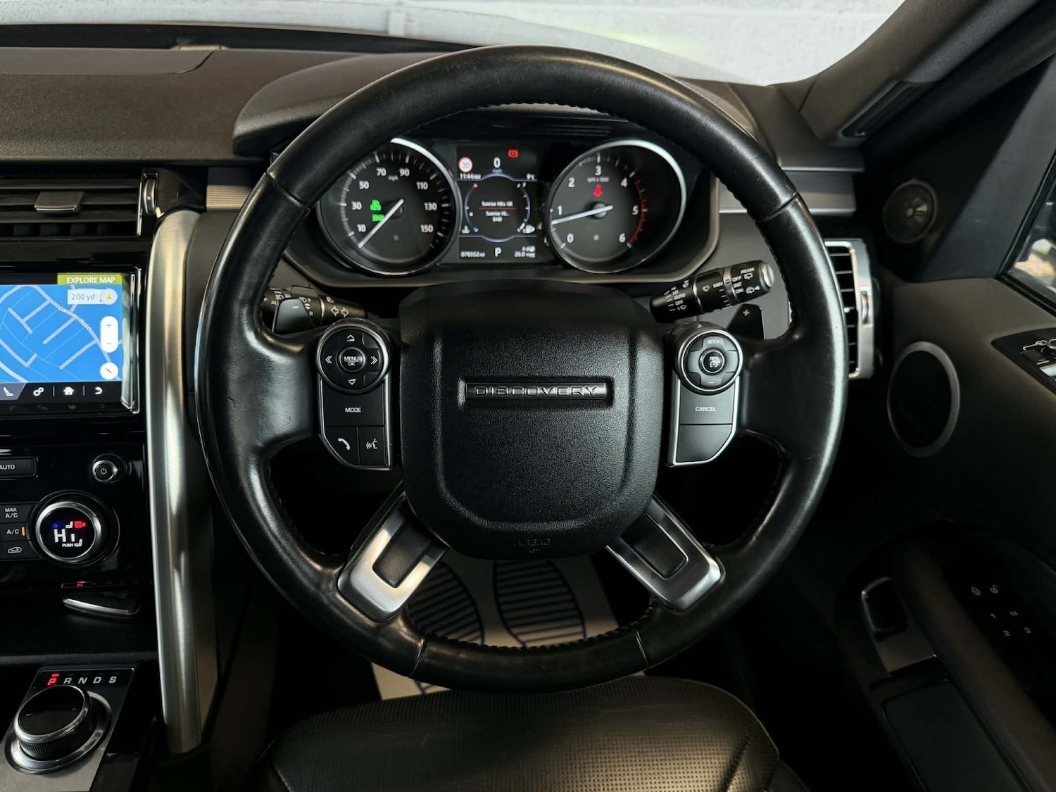 Used Land Rover Discovery 2017 for sale - 77897832: Photo 11