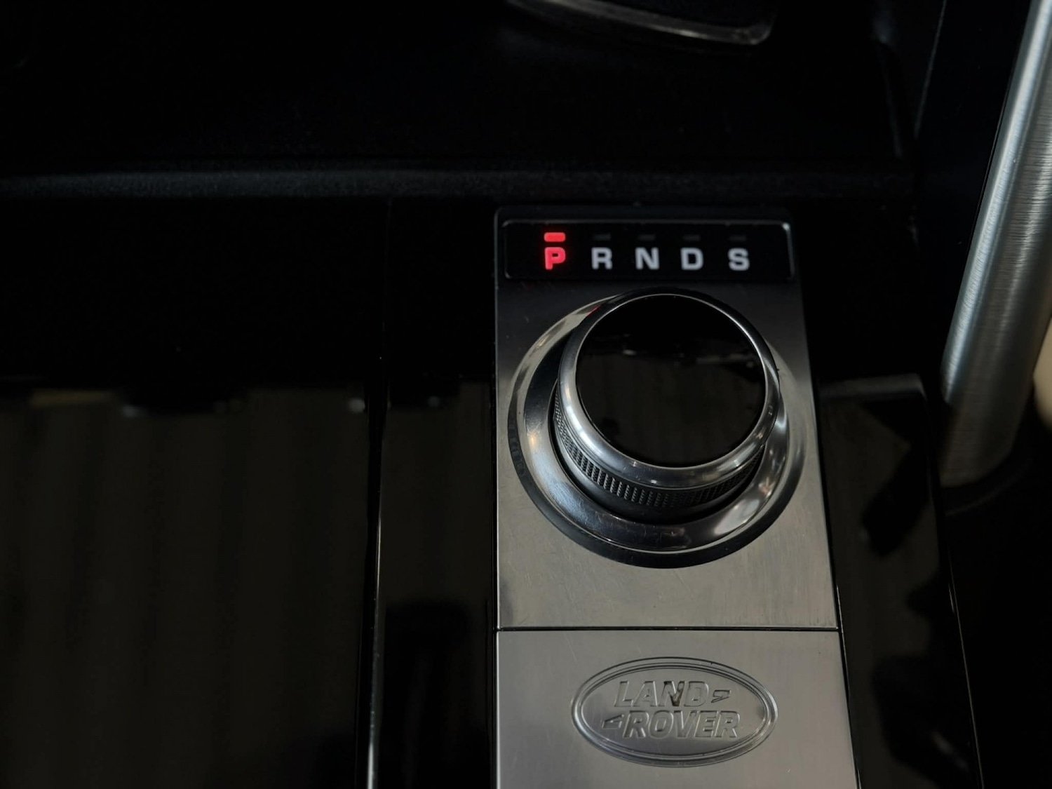Used Land Rover Discovery 2017 for sale - 77897832: Photo 28