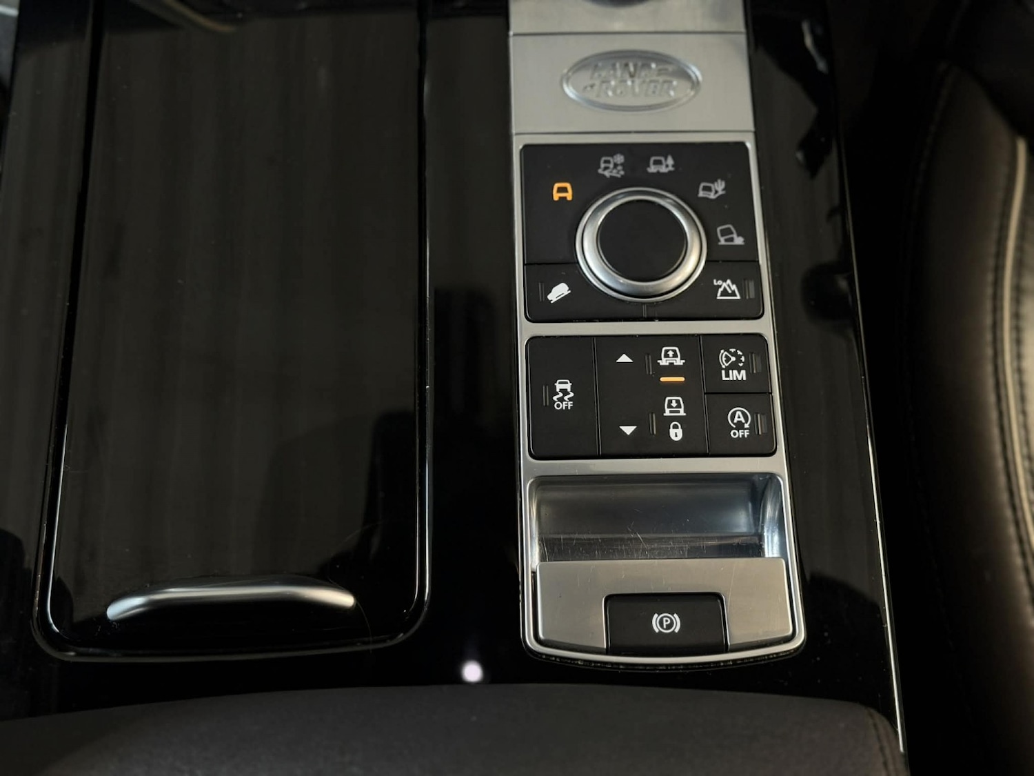 Used Land Rover Discovery 2017 for sale - 77897832: Photo 29