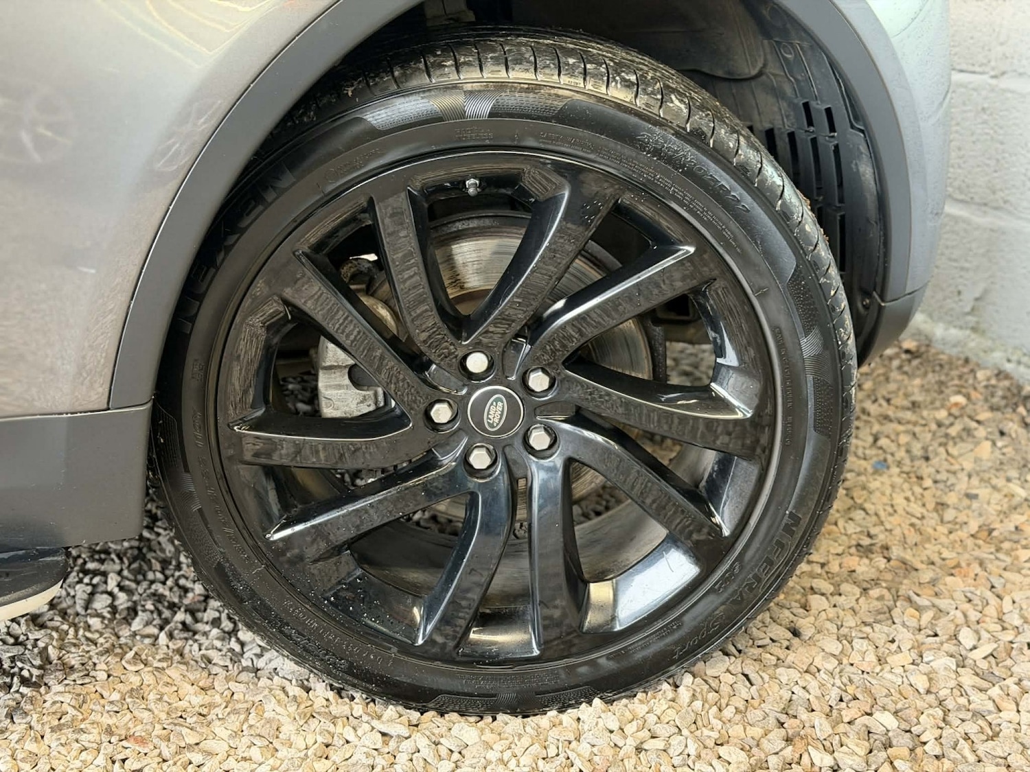 Used Land Rover Discovery 2017 for sale - 77897832: Photo 32