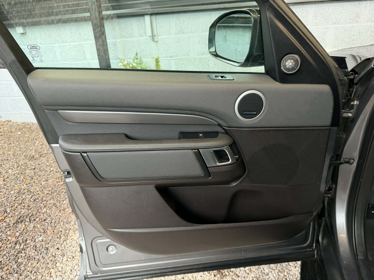 Used Land Rover Discovery 2017 for sale - 77897832: Photo 37