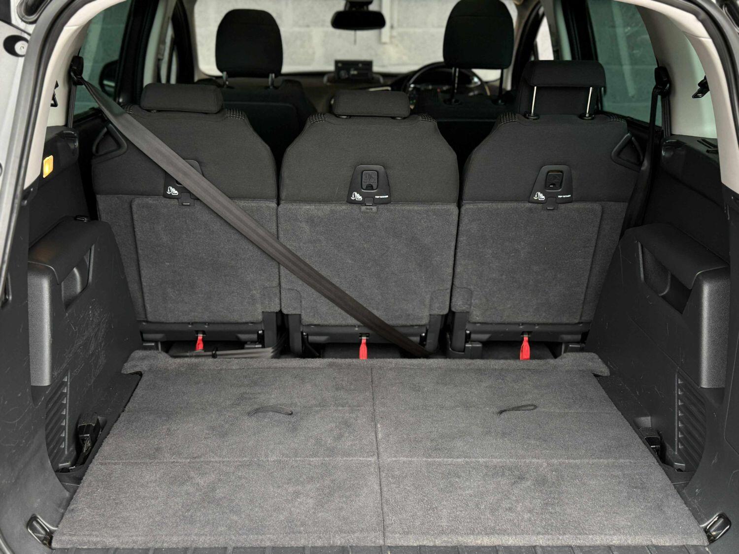 Used Peugeot 5008 2015 for sale - 76293182: Photo 32