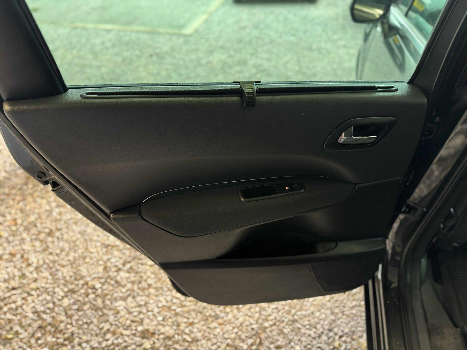 Used Peugeot 5008 2015 for sale - 76293182: Photo 40